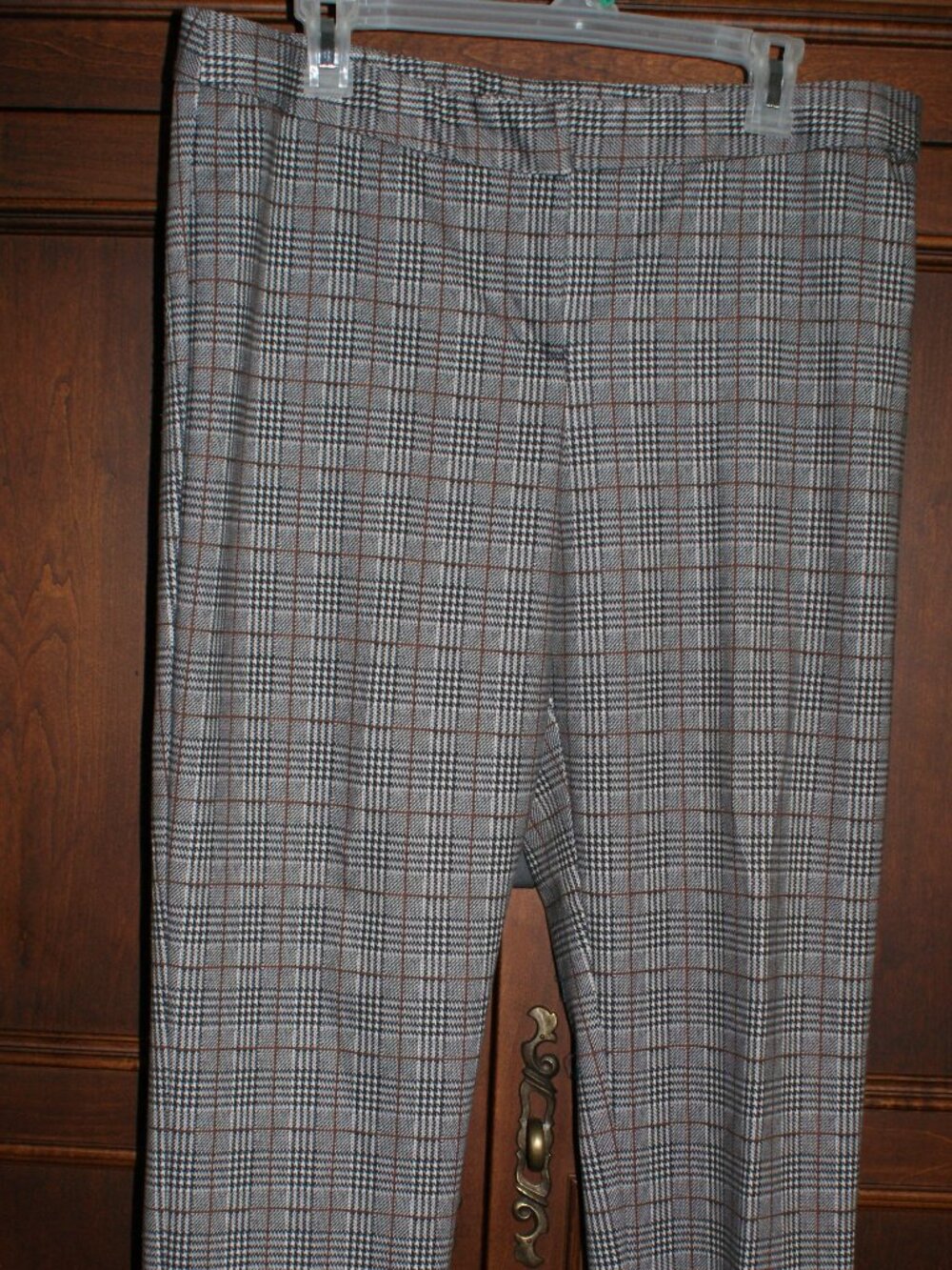 Amanda and Chelsea Houndstooth Ankle Pants - XL  LIKE NEW